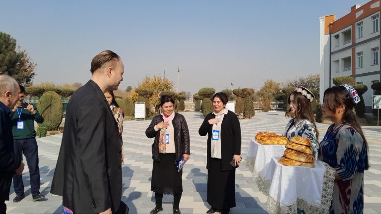 2eacac30 E5da 4700 Bc45 5229f63f3bd2